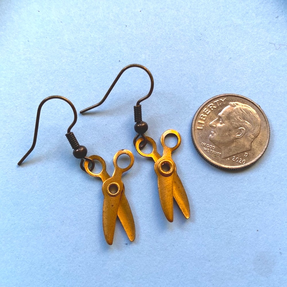 Vintage Scissor Charm Earrings Goldtone - Picture 2 of 2